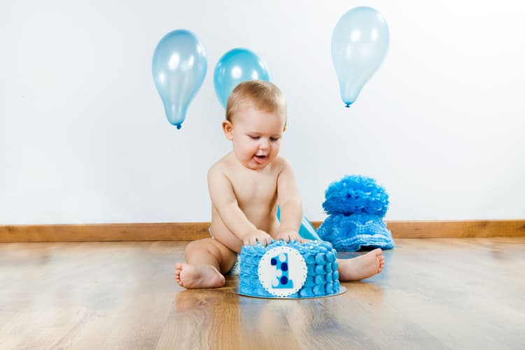 Cake smash photography in Peterborough, UK
